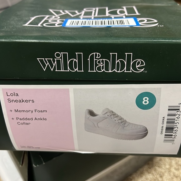 Sneakers - Picture 6 of 6